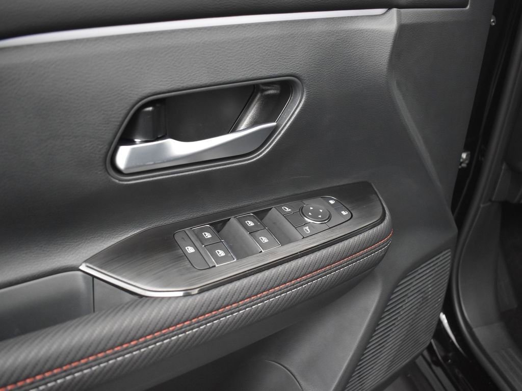 New 2026 Nissan Kicks SR w/ SR Premium Package image 27