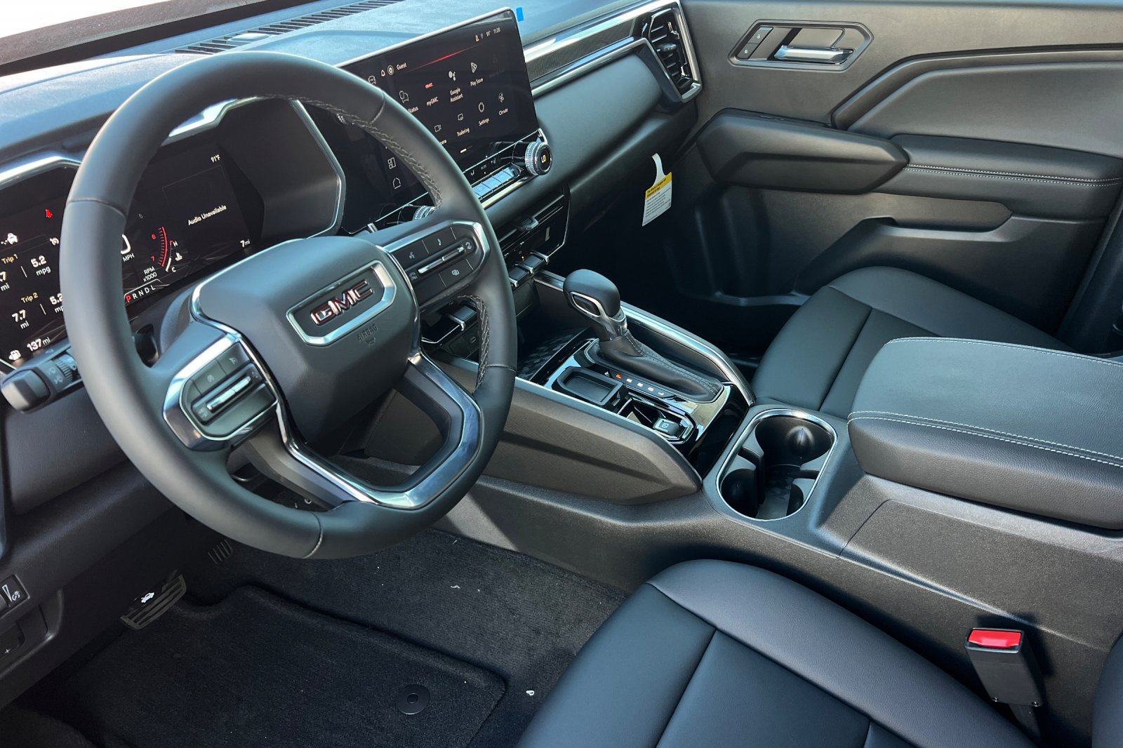 New 2026 GMC Canyon Elevation w/ Convenience Package RWD image 8
