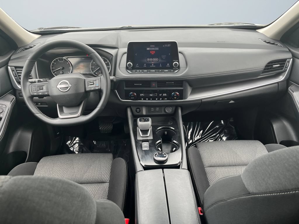 Used 2025 Nissan Rogue SV AWD/4WD image 10