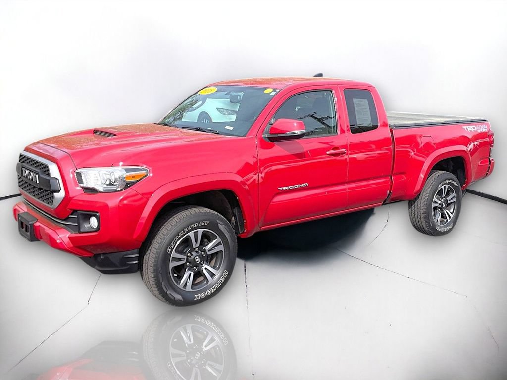 Used 2016 Toyota Tacoma TRD Sport AWD/4WD image 2