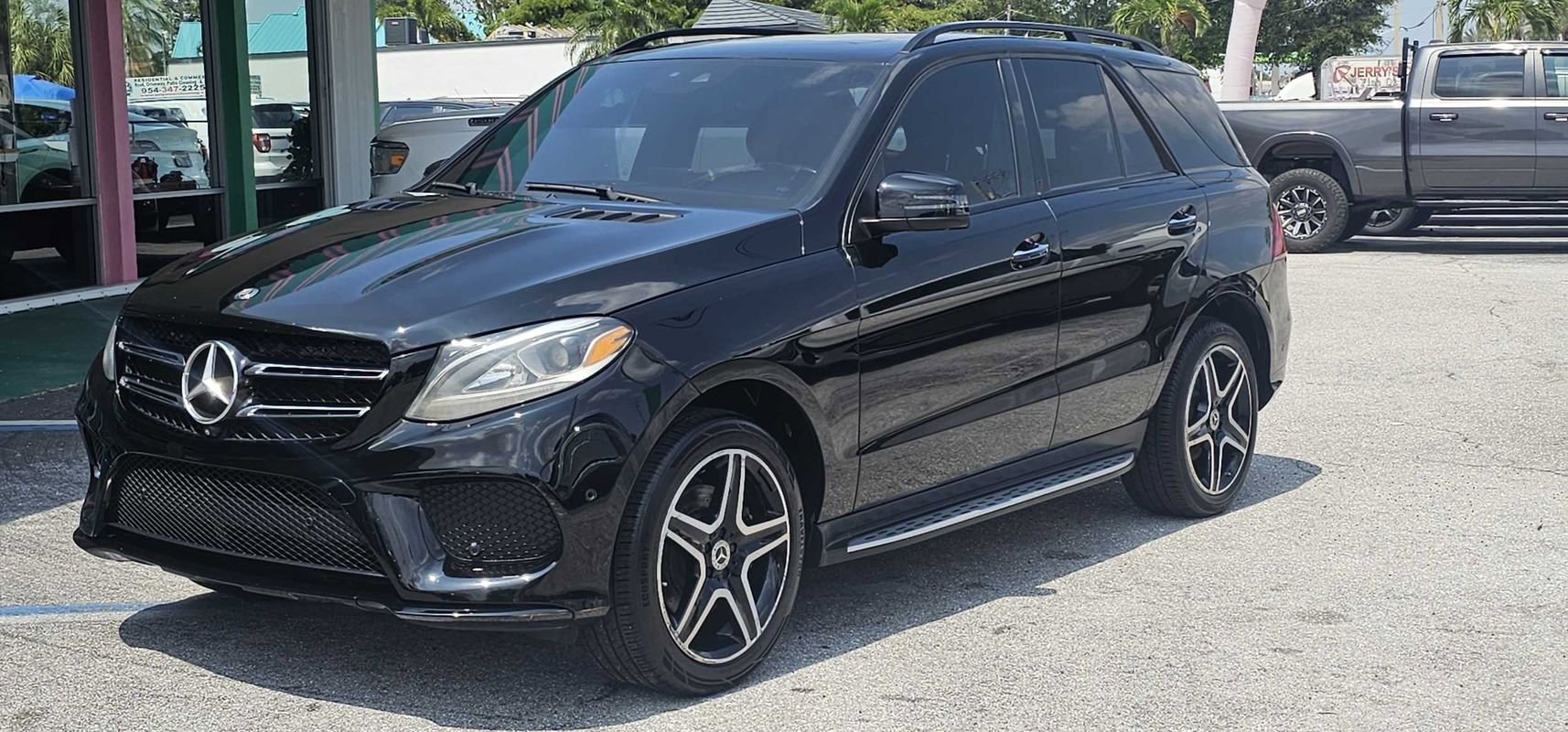 Used 2017 Mercedes-Benz GLE 350 4MATIC image 1