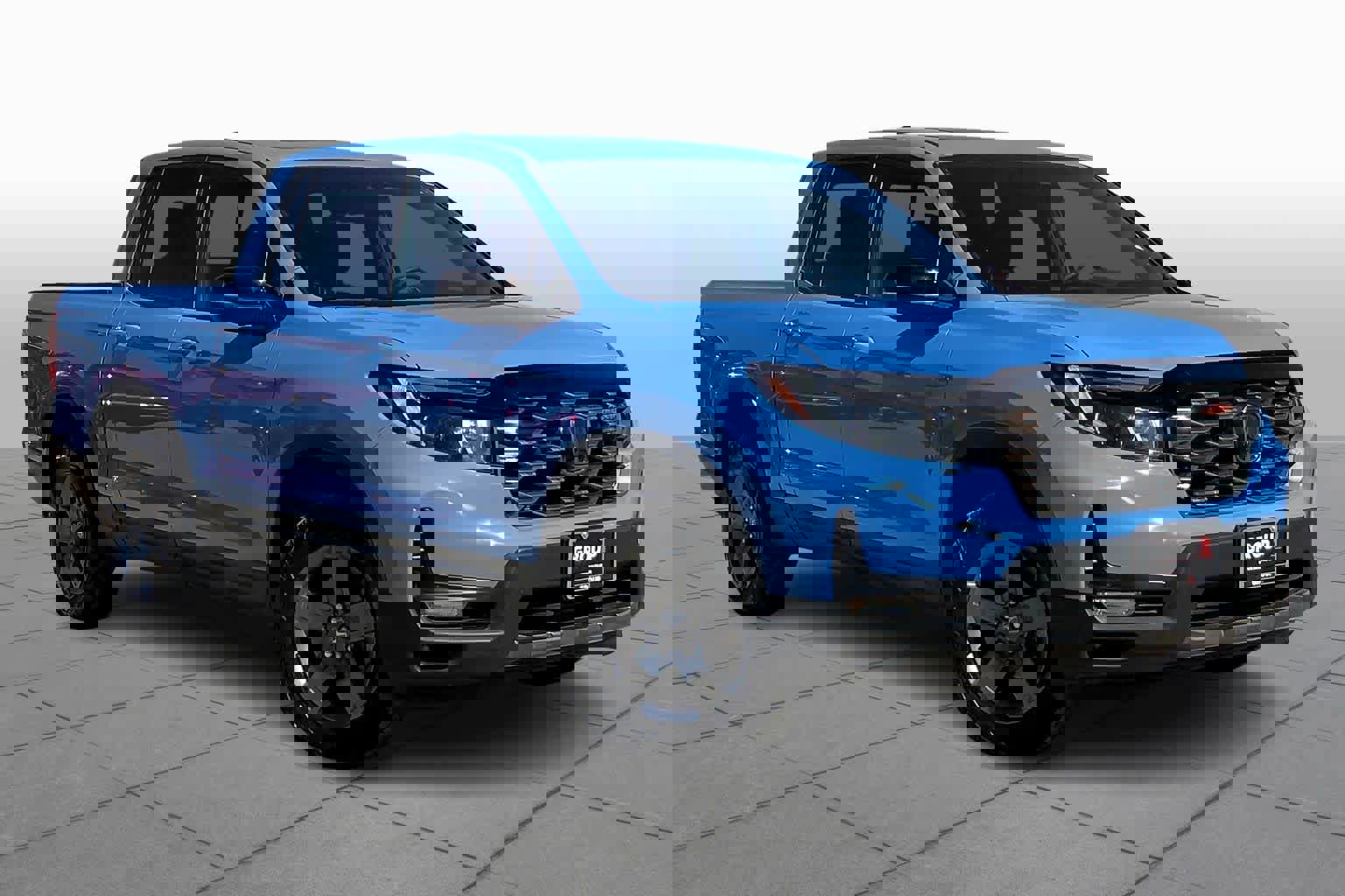 Used 2025 Honda Ridgeline TrailSport image 2