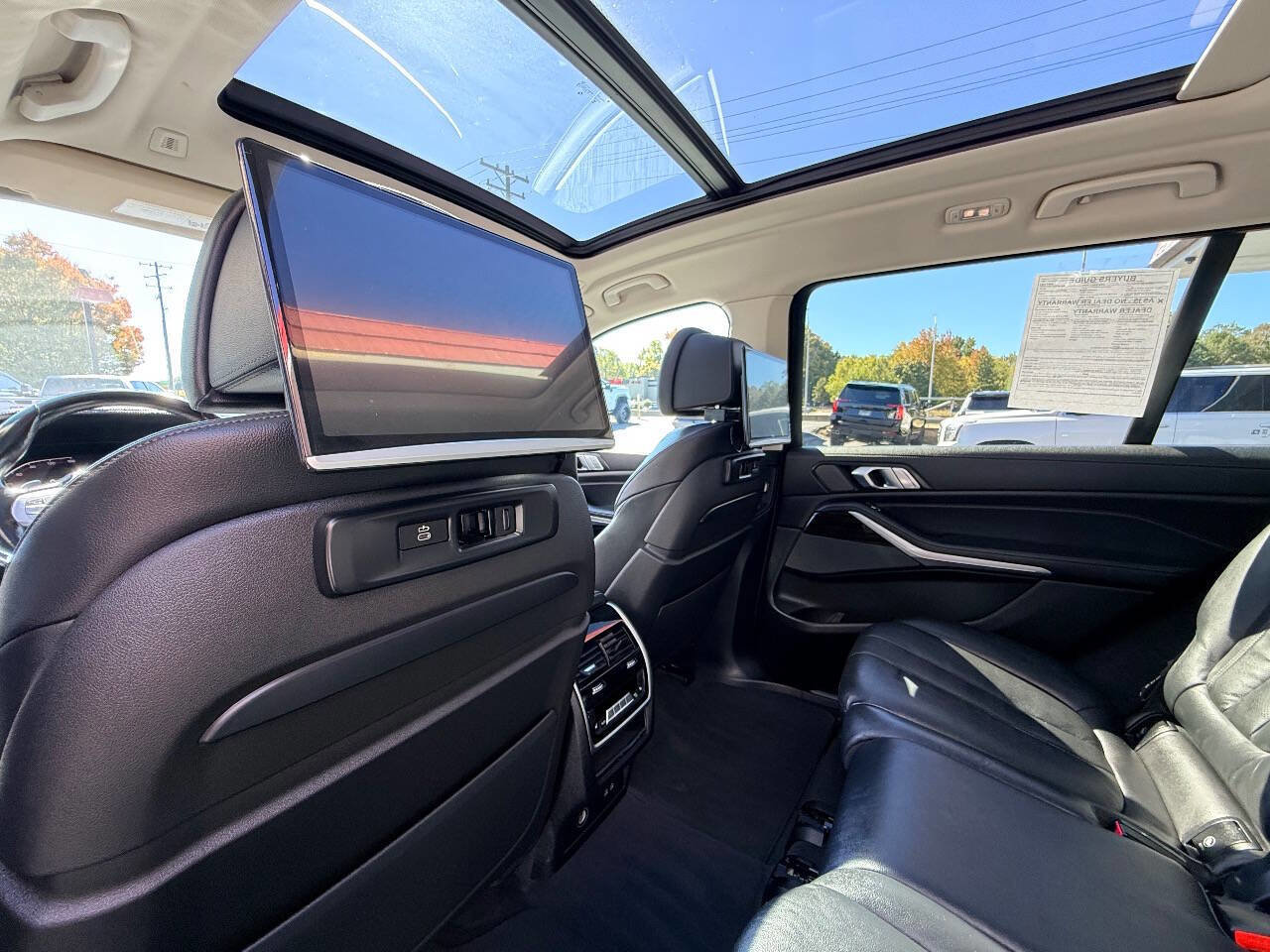 Used 2020 BMW X7 xDrive40i w/ Luxury Seating Package image 31