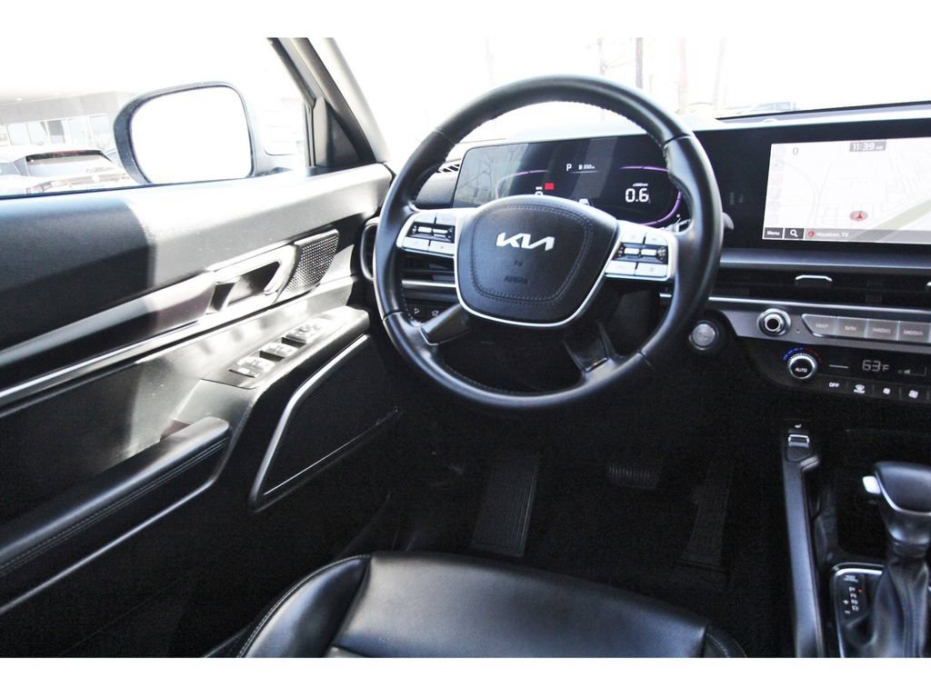 Used 2025 Kia Telluride S FWD image 8