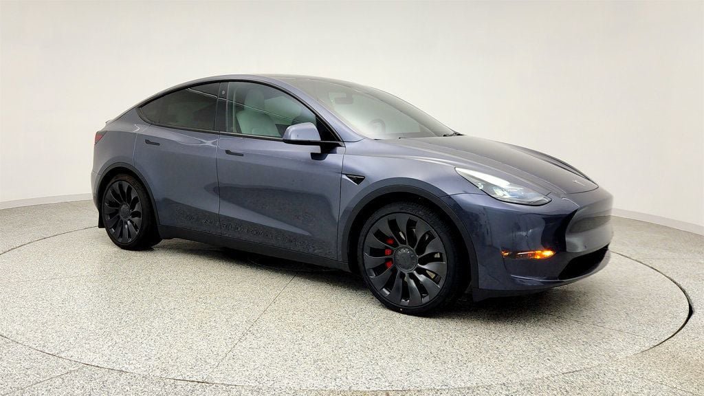 Used 2022 Tesla Model Y Performance image 3