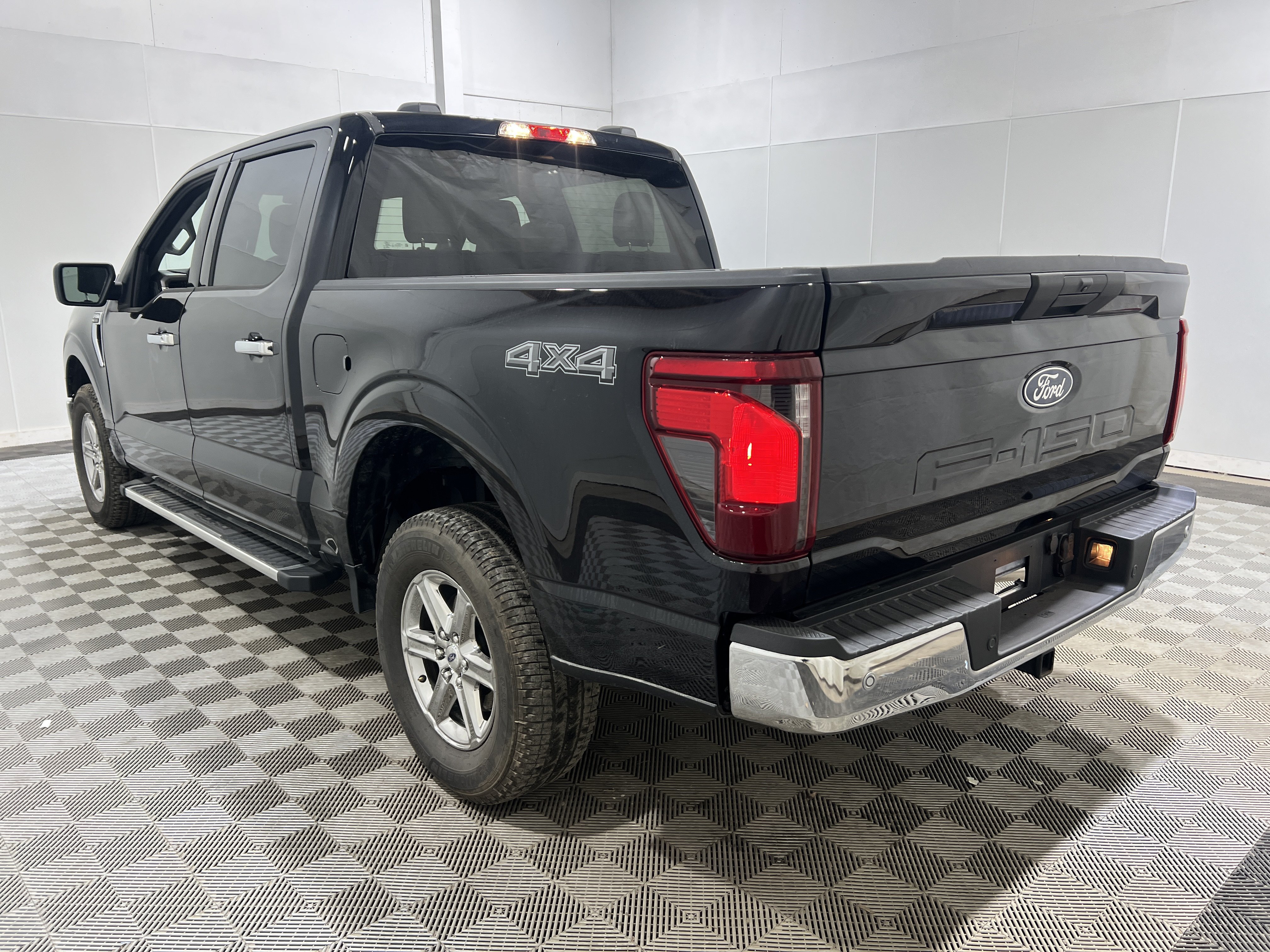 Used 2025 Ford F150 XLT w/ Equipment Group 301A Standard AWD/4WD image 2