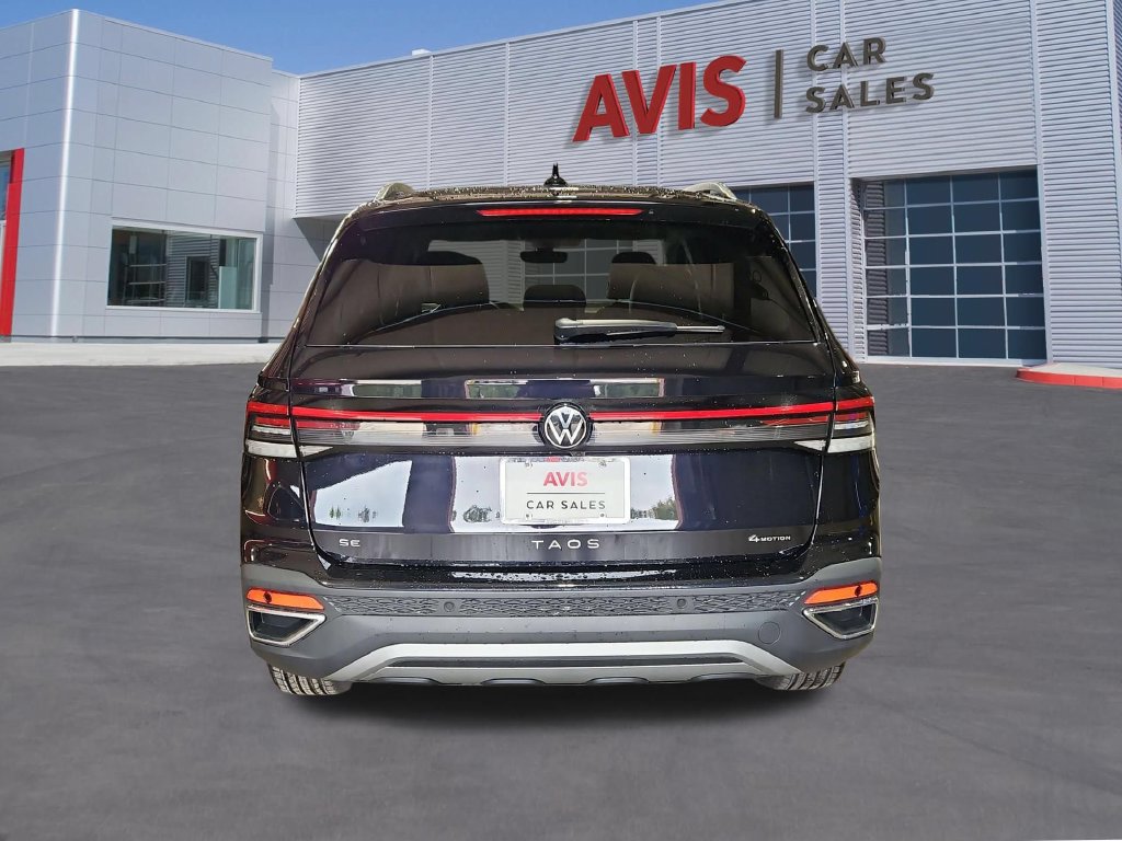 Used 2025 Volkswagen Taos SE AWD/4WD image 7
