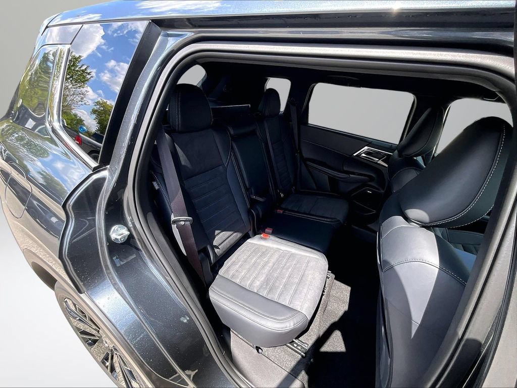 New 2026 Mitsubishi Outlander LE FWD image 10
