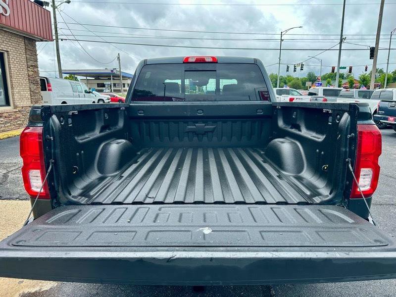 Used 2018 Chevrolet Silverado 1500 High Country RWD image 7