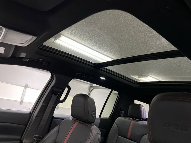 New 2026 Chevrolet Traverse RS w/ LPO, Floor Liner Package image 19