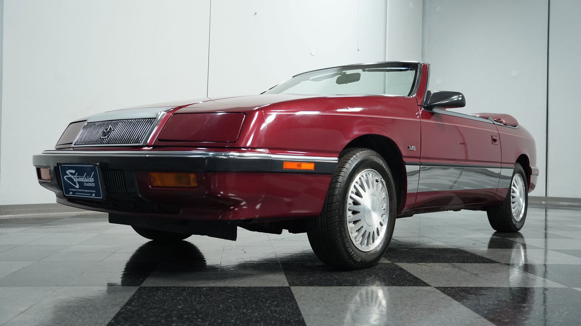 Used 1991 Chrysler LeBaron Convertible FWD image 19