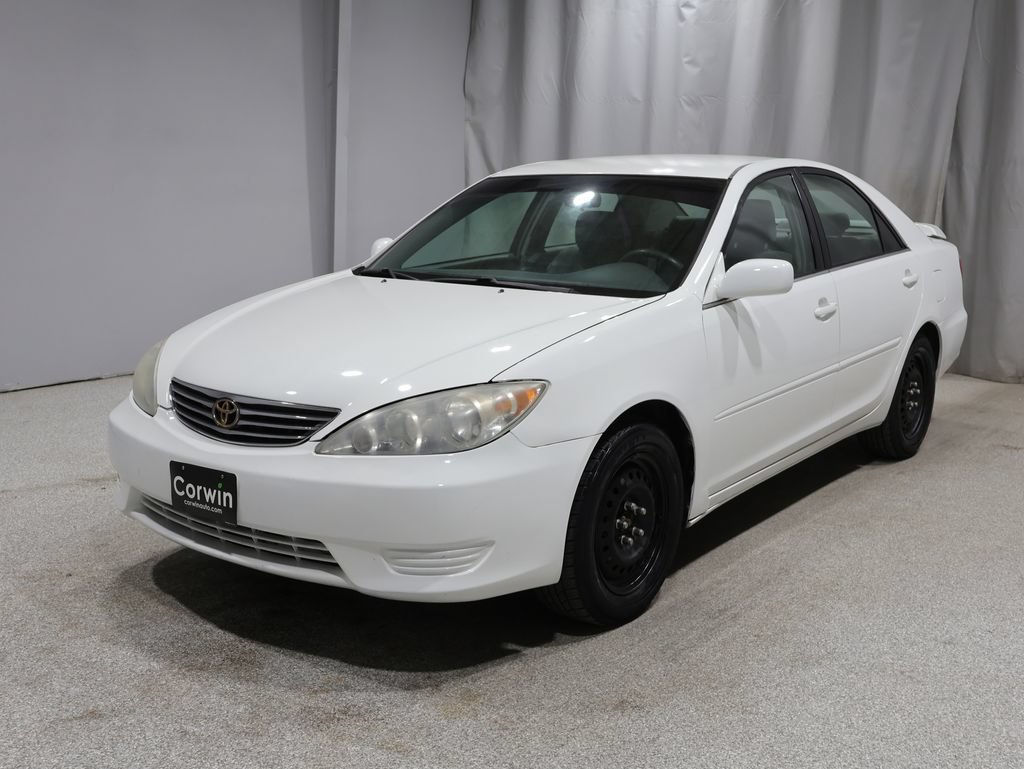 Used 2005 Toyota Camry LE FWD image 6