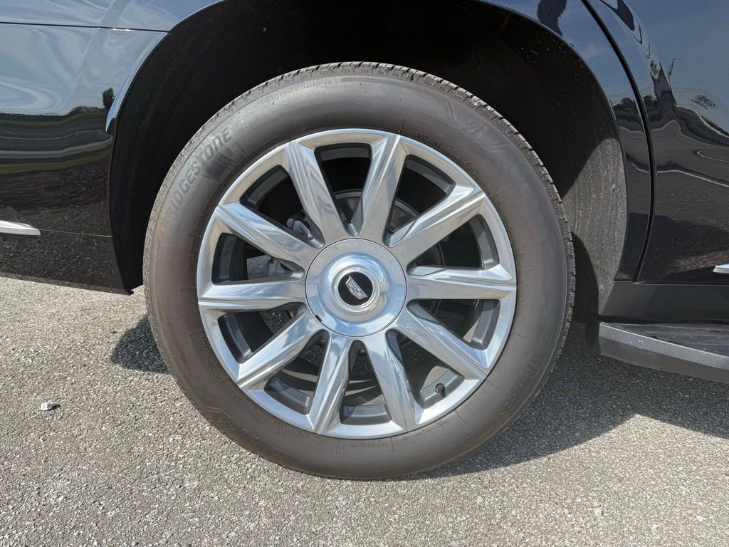 Used 2024 Cadillac Escalade Premium Luxury Platinum AWD/4WD image 16