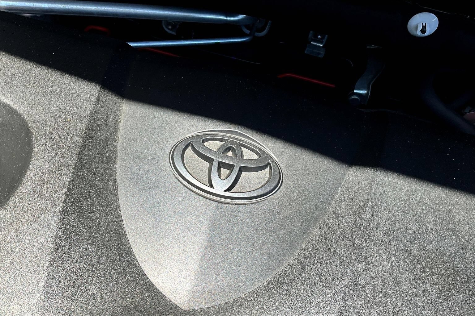 Used 2021 Toyota RAV4 LE AWD/4WD image 33