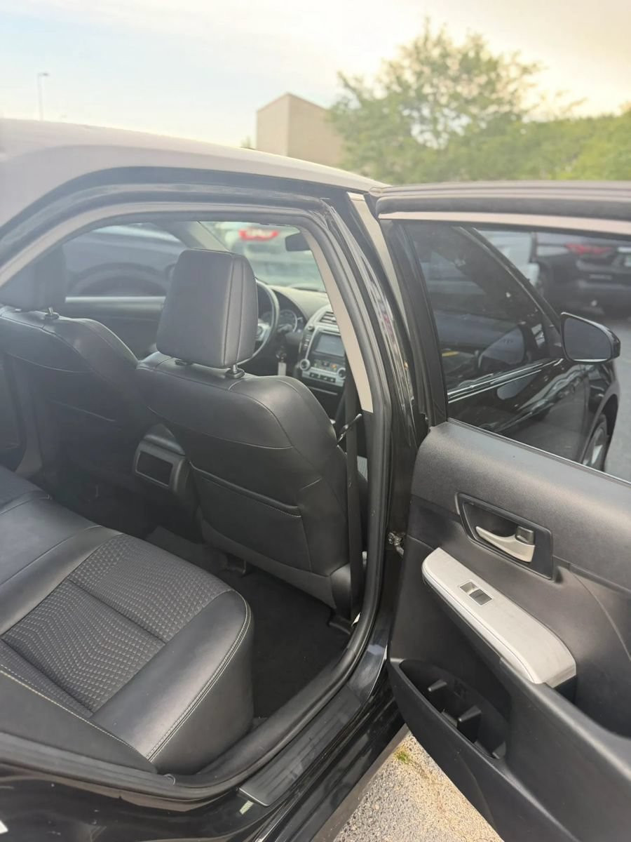 Used 2012 Toyota Camry SE FWD image 16