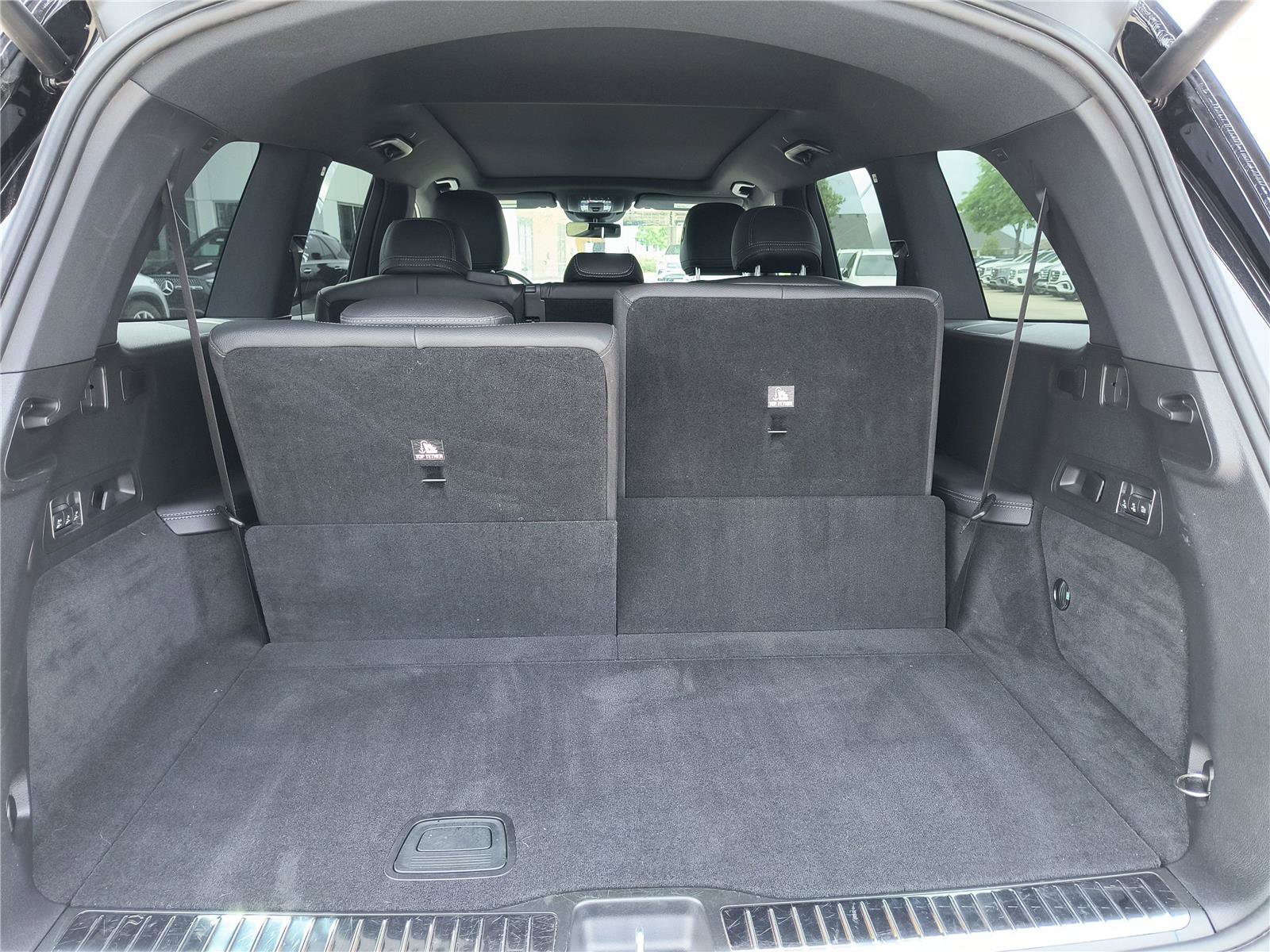 Used 2025 Mercedes-Benz GLS 450 4MATIC image 6