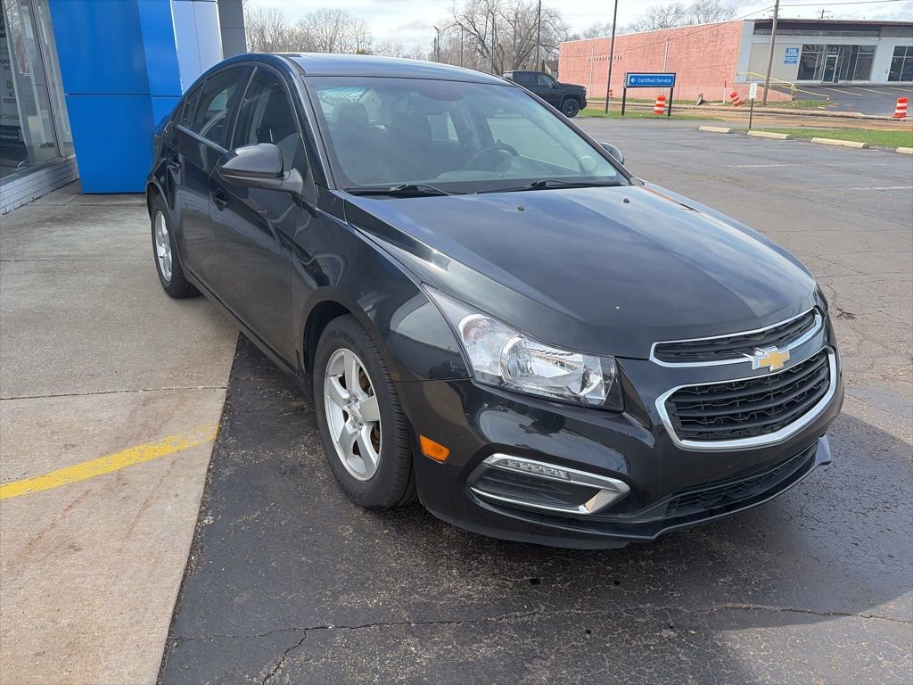 Used 2016 Chevrolet Cruze LT w/ Sun And Sound Package image 5