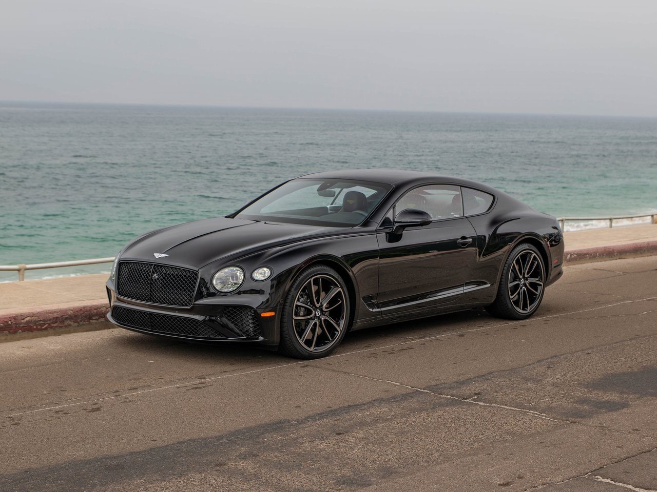 Used 2024 Bentley Continental GT image 1