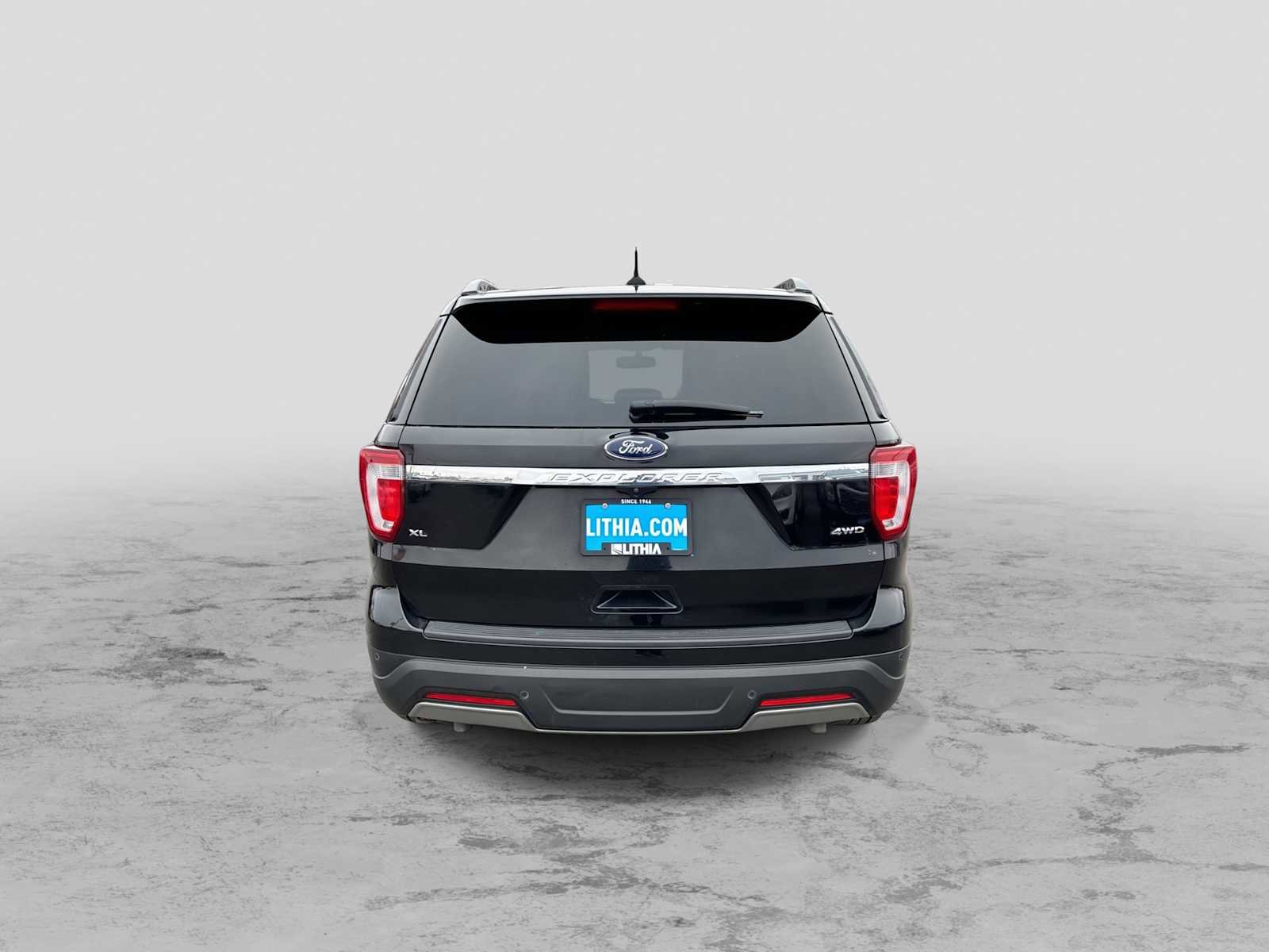 Used 2019 Ford Explorer XLT w/ Equipment Group 201A image 7