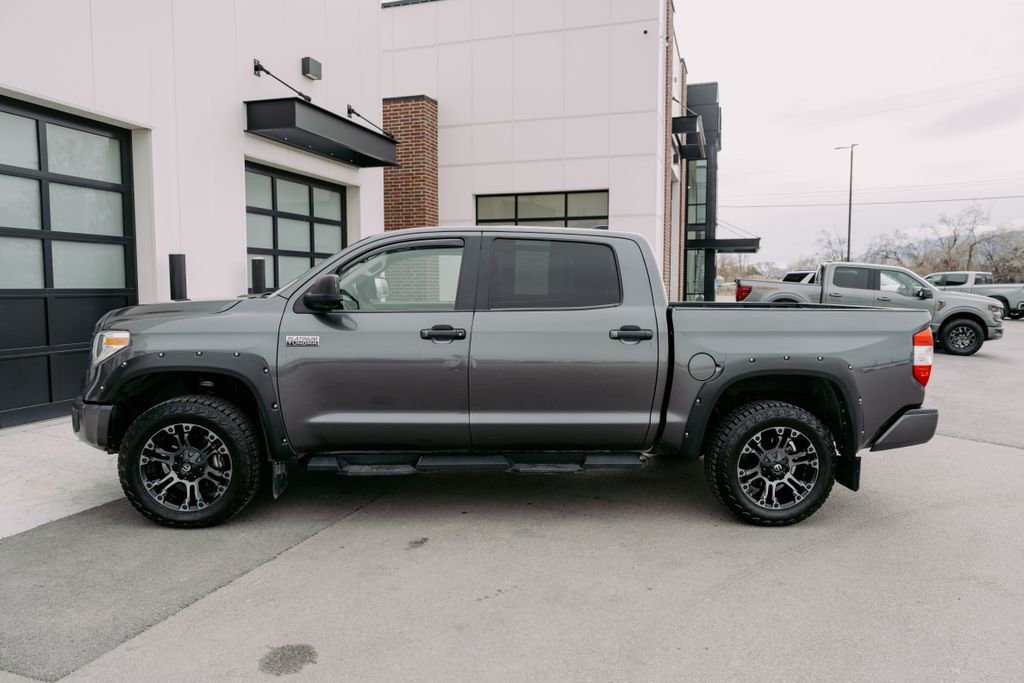 Used 2021 Toyota Tundra Platinum image 5