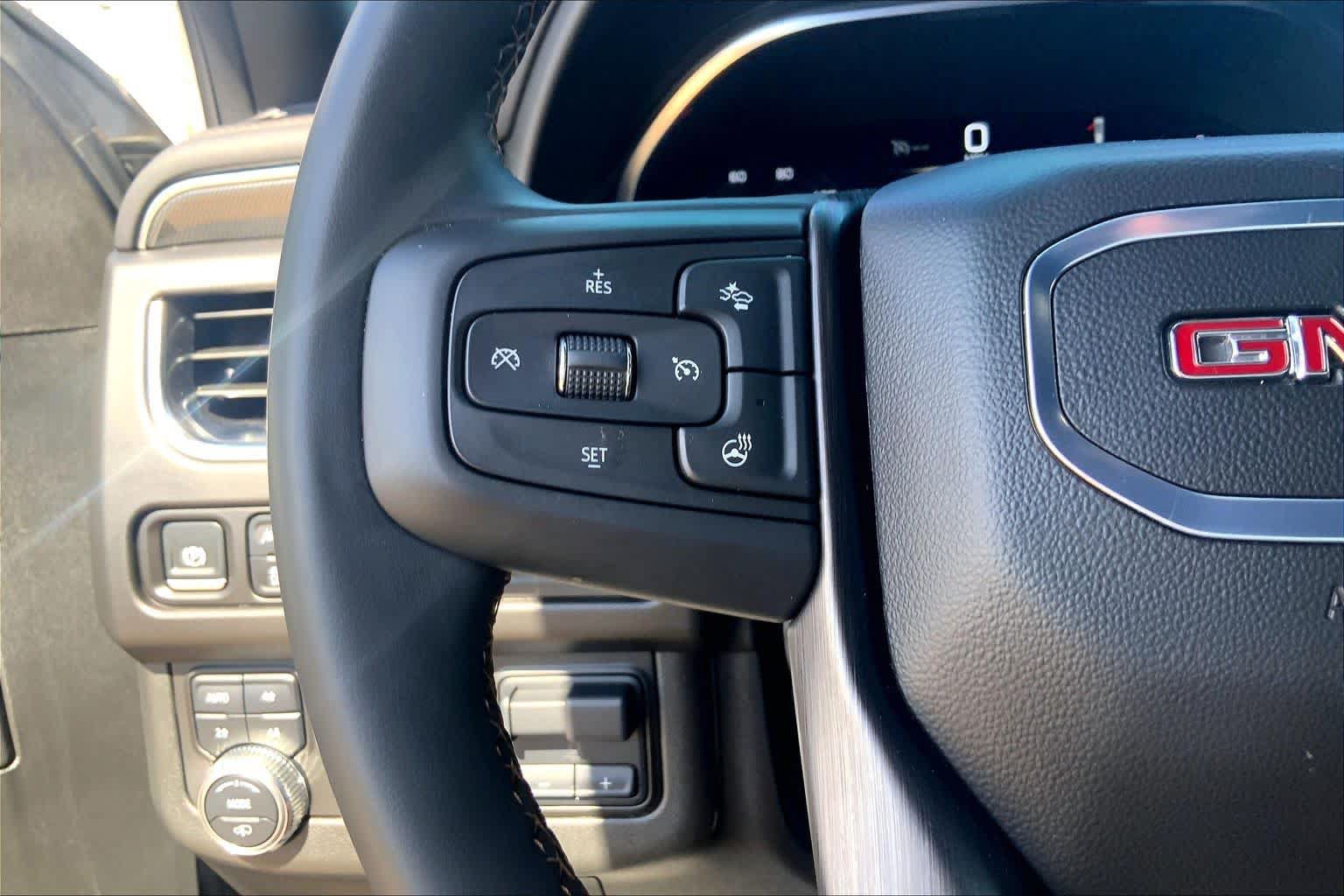 Used 2024 GMC Yukon AT4 w/ AT4 Premium Plus Package AWD/4WD image 24