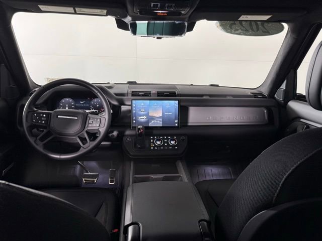 Used 2025 Land Rover Defender 130 V8 image 27