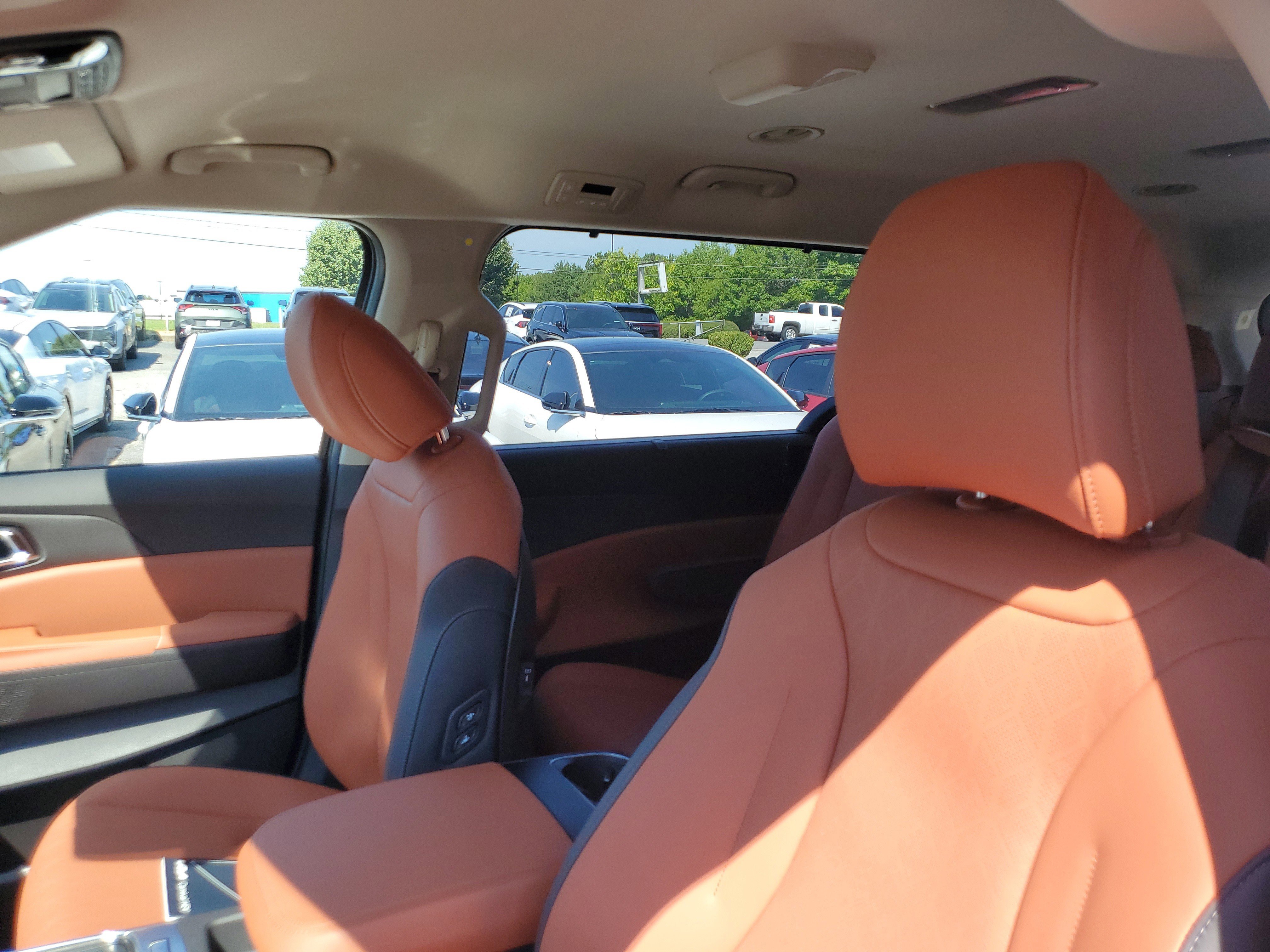 New 2026 Kia Carnival EX image 16