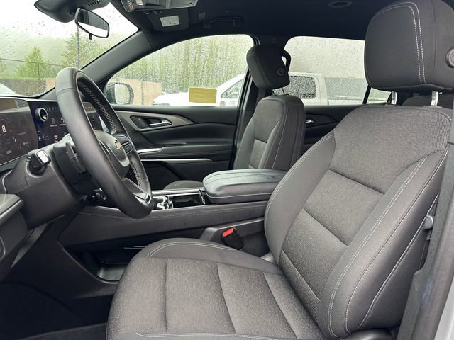 Used 2024 Chevrolet Traverse LT image 37