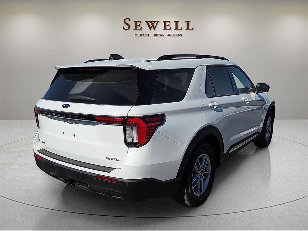 New 2025 Ford Explorer Active image 4