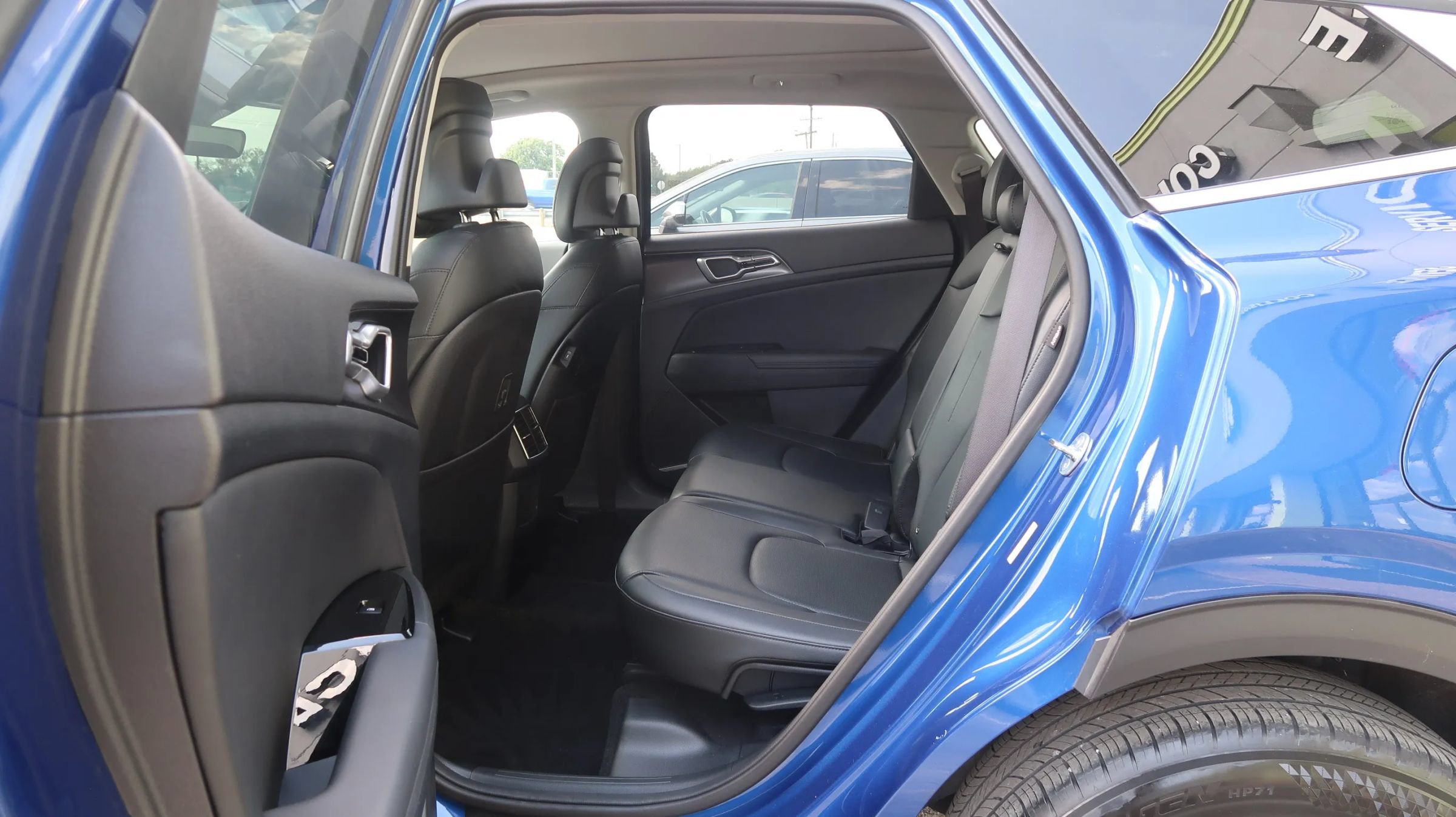 Used 2025 Kia Sportage EX w/ Premium Package AWD/4WD image 19