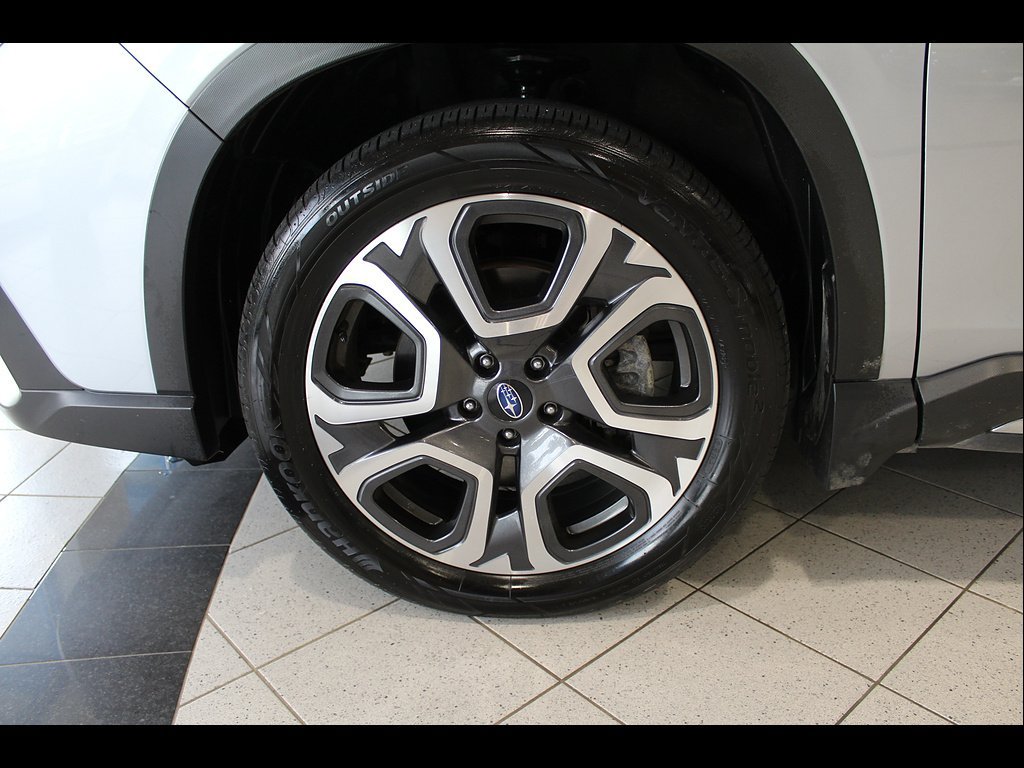 Used 2023 Subaru Ascent Limited w/ Technology Package AWD/4WD image 9