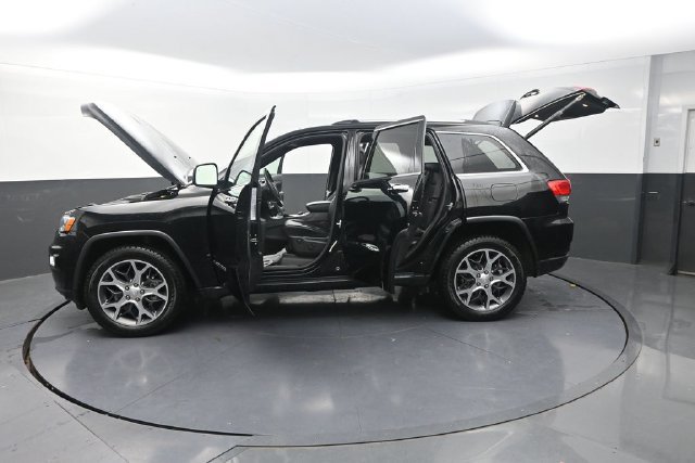 Used 2019 Jeep Grand Cherokee Limited w/ Trailer Tow Group IV AWD/4WD image 35