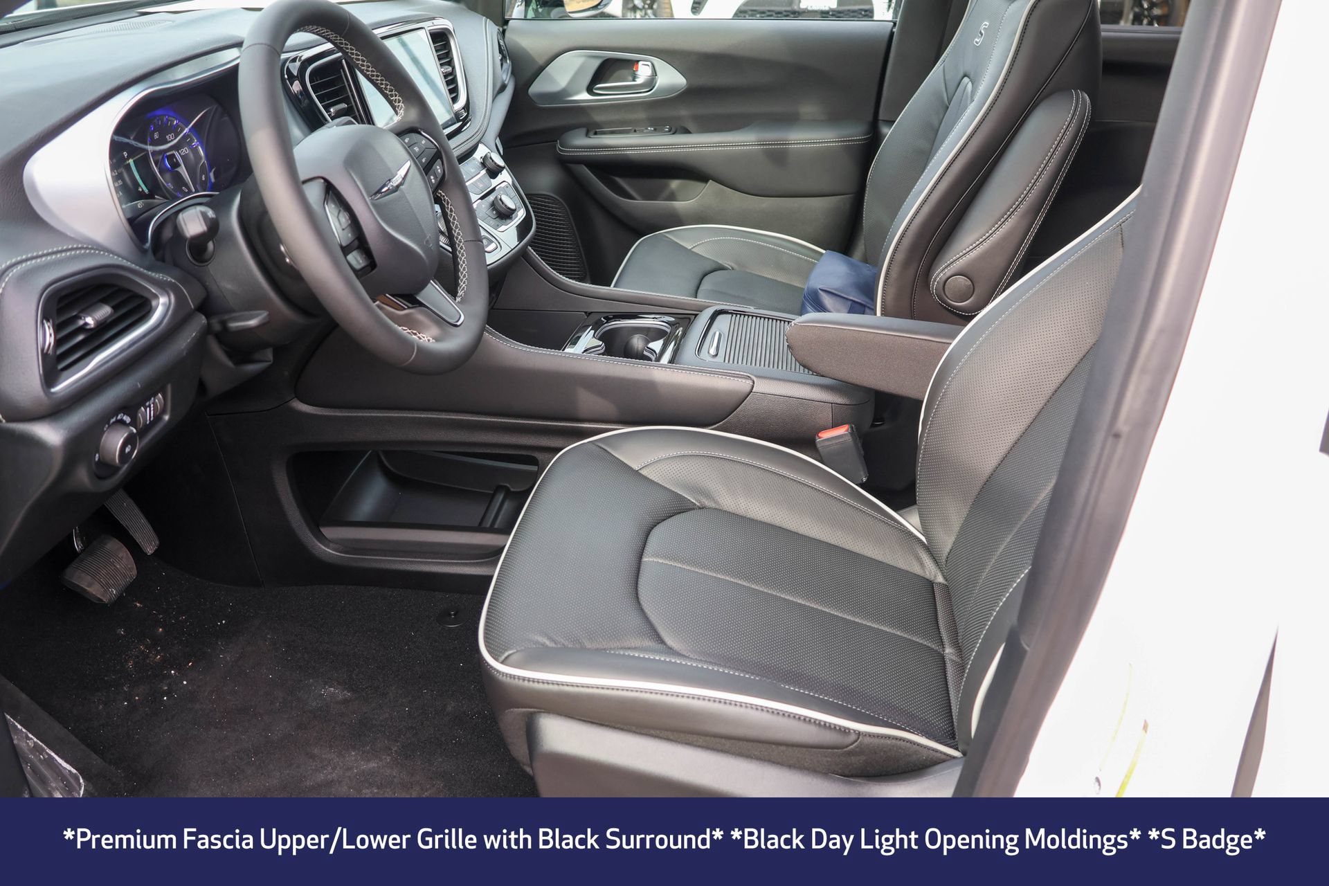 New 2026 Chrysler Pacifica Limited w/ S Appearance Package AWD/4WD image 5