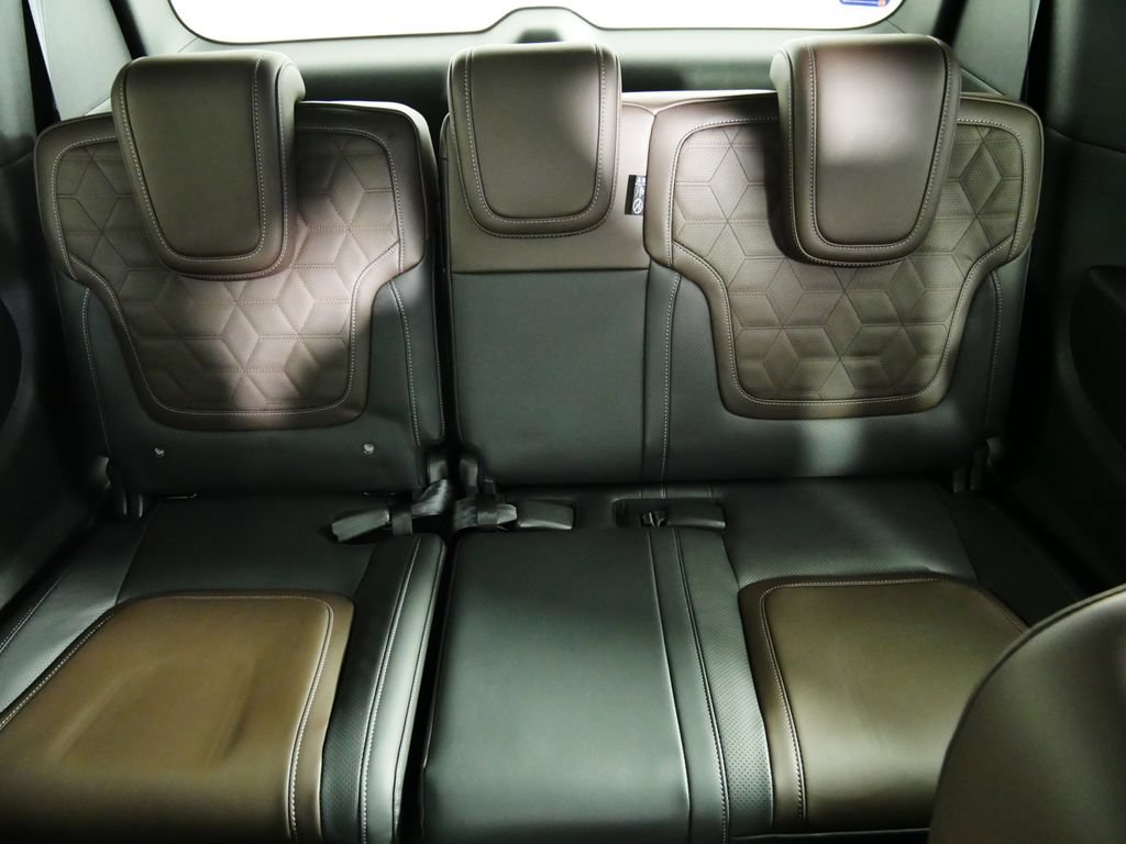 New 2025 Nissan Armada Platinum AWD/4WD image 20