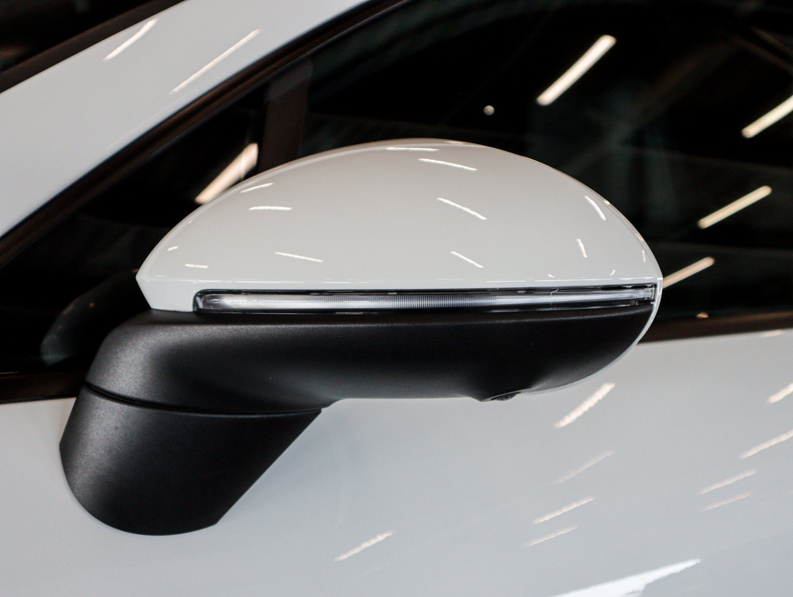 Used 2024 Porsche Macan 4 Electric AWD/4WD image 27
