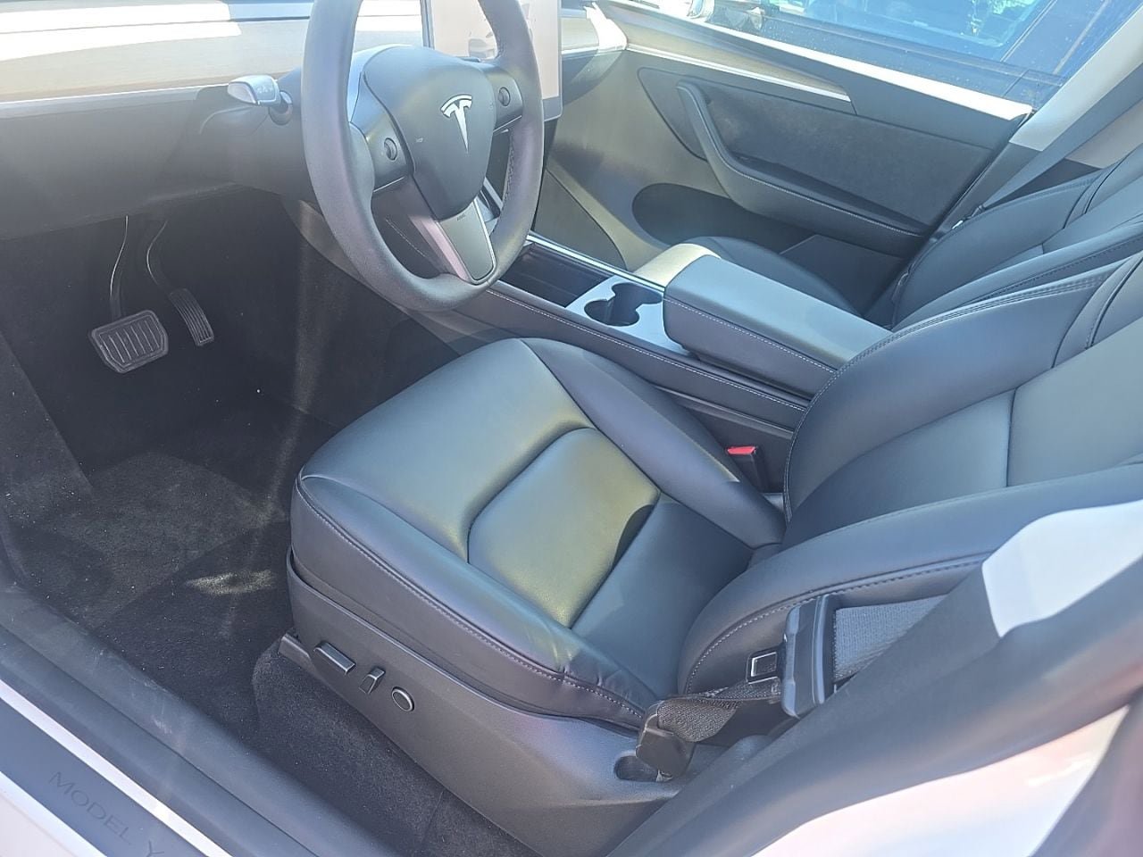 Used 2023 Tesla Model Y Long Range AWD/4WD image 11