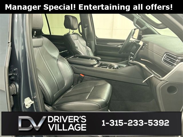 Used 2024 Jeep Wagoneer L 4WD w/ Premium Group I image 25
