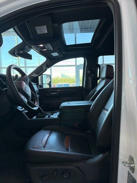 Used 2026 GMC Sierra 2500 AT4 image 6