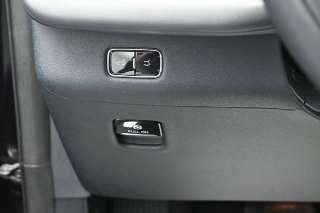 Certified 2025 Lincoln Navigator L Reserve AWD/4WD image 11
