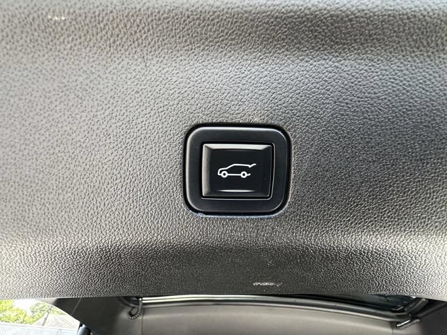 Certified 2022 Chevrolet Tahoe RST w/ Luxury Package AWD/4WD image 25