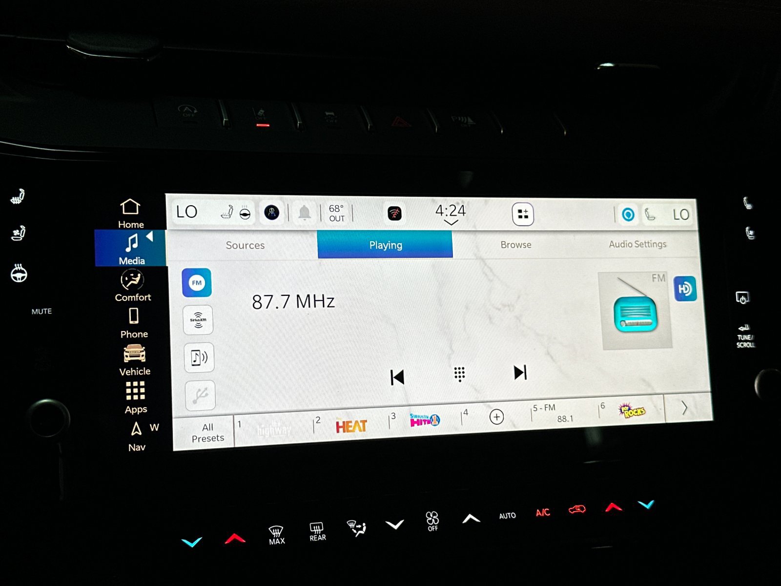New 2026 Jeep Grand Cherokee L Limited AWD/4WD image 18