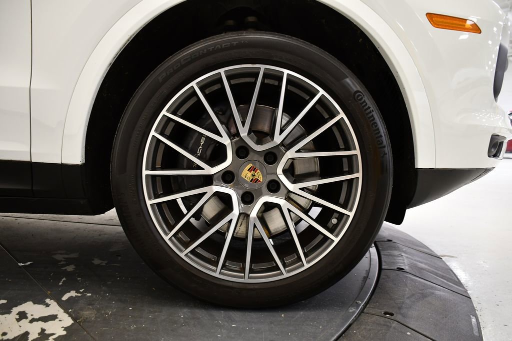 Used 2022 Porsche Cayenne image 18