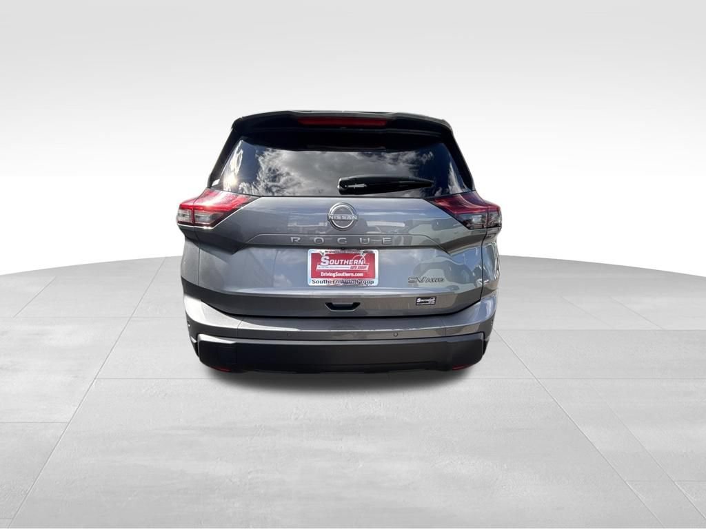 Used 2024 Nissan Rogue SV AWD/4WD image 5