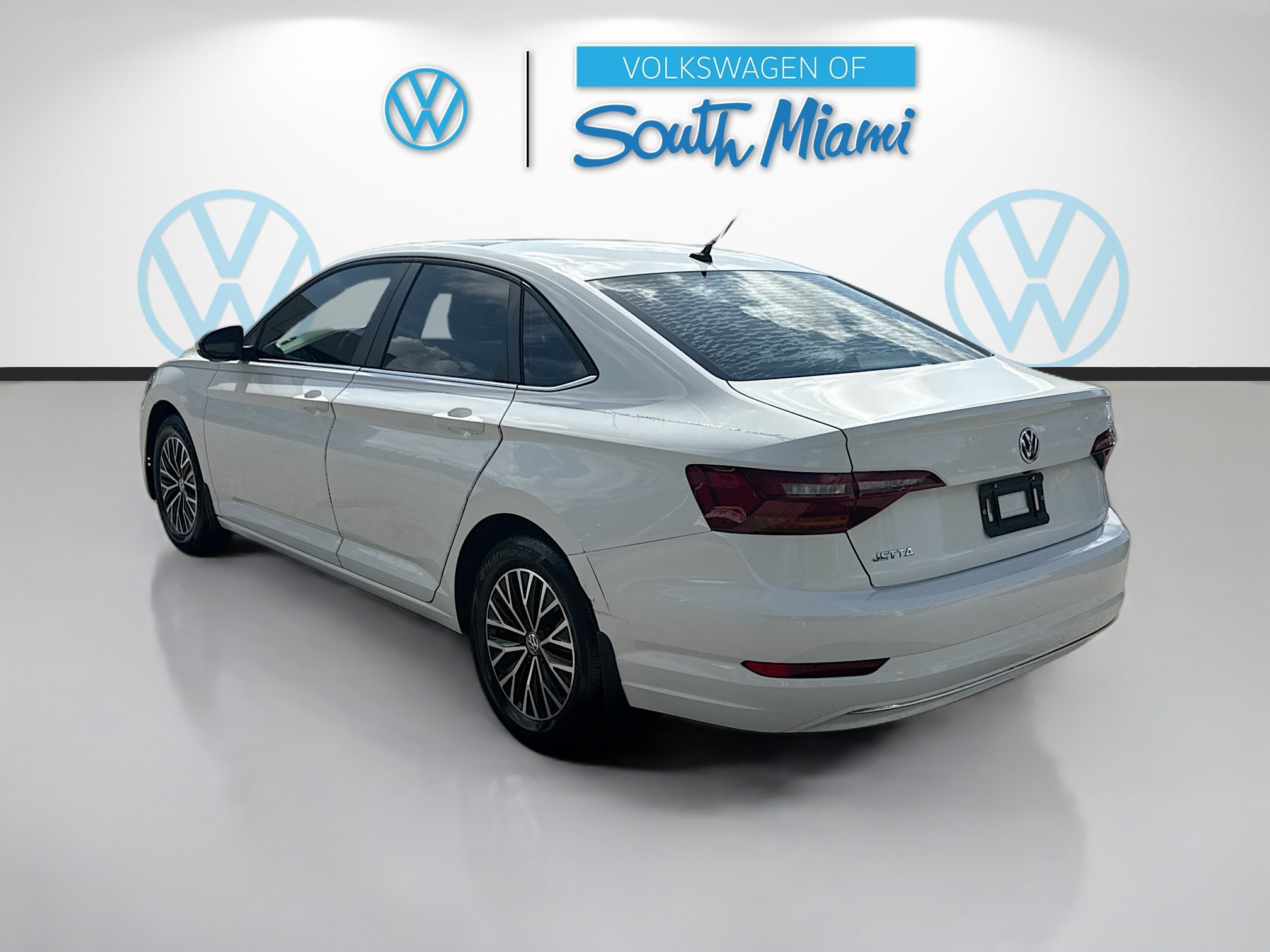 Used 2019 Volkswagen Jetta SE w/ Cold Weather Package FWD image 5