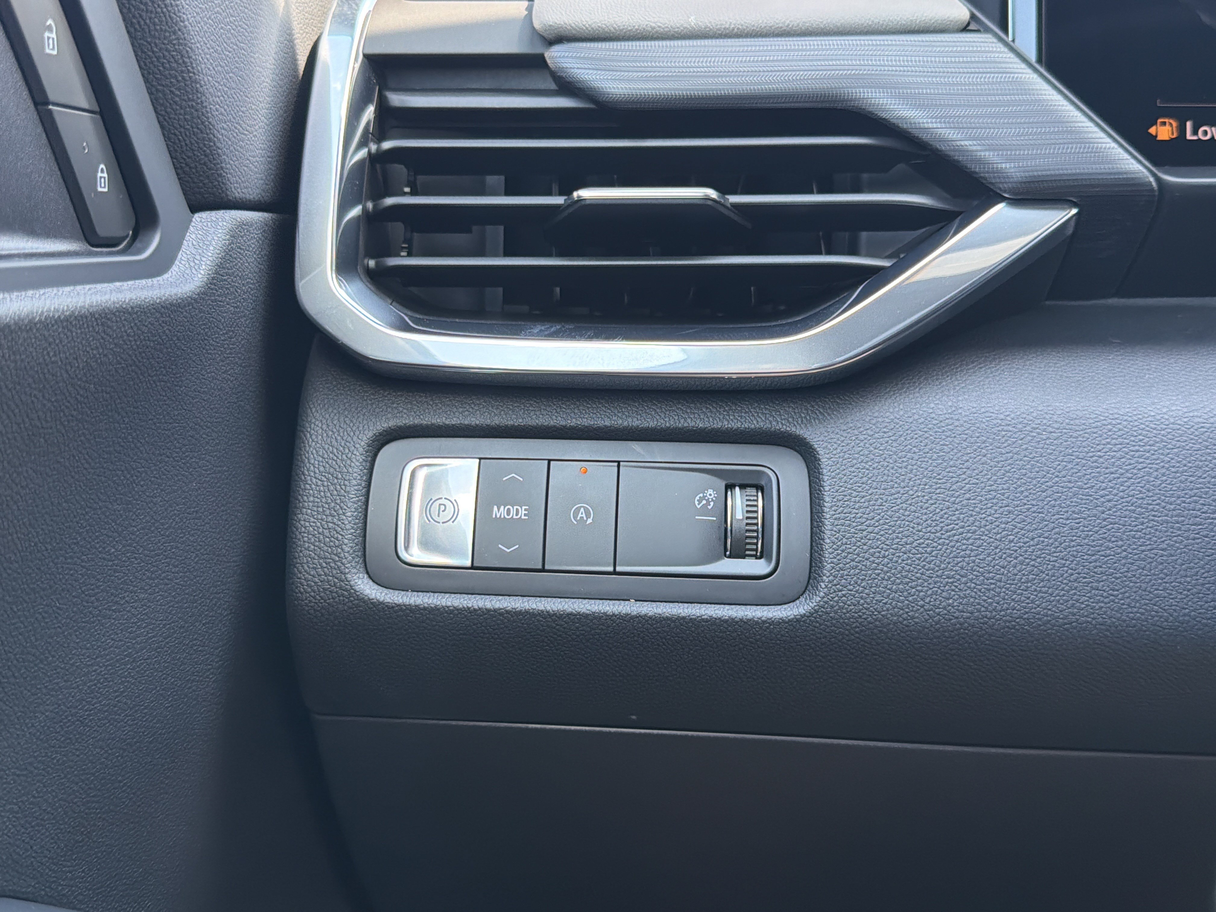 New 2026 GMC Acadia Elevation w/ Black Edition FWD image 32