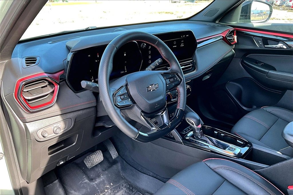 Used 2024 Chevrolet TrailBlazer RS w/ Driver Confidence Package image 12