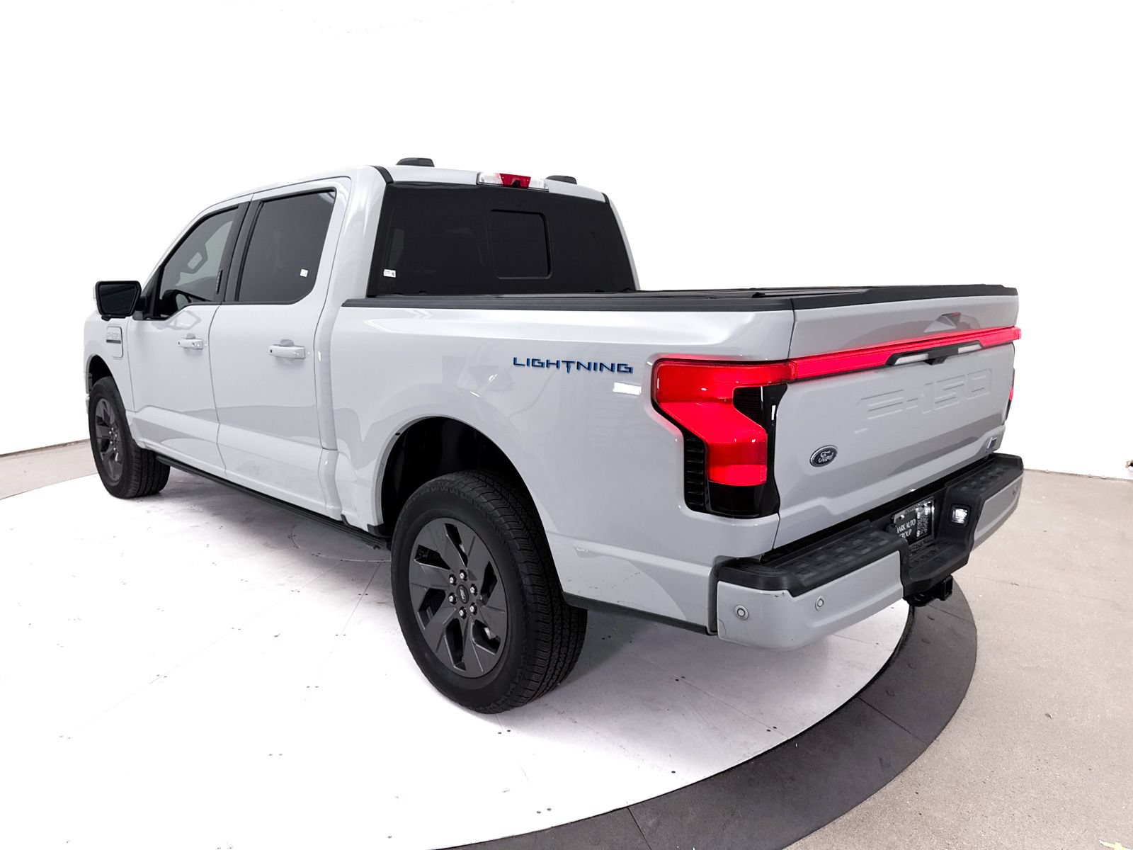 Used 2023 Ford F150 Lightning Lariat w/ Equipment Group 511A High AWD/4WD image 17