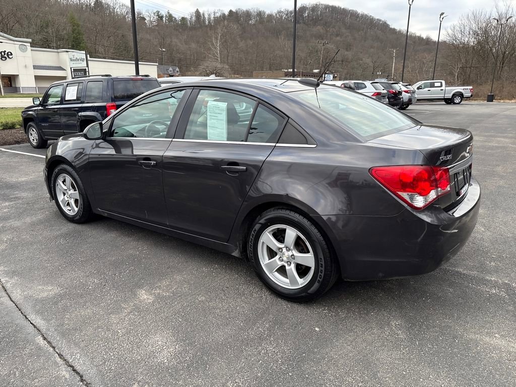 Used 2016 Chevrolet Cruze LT w/ Technology Package video 3