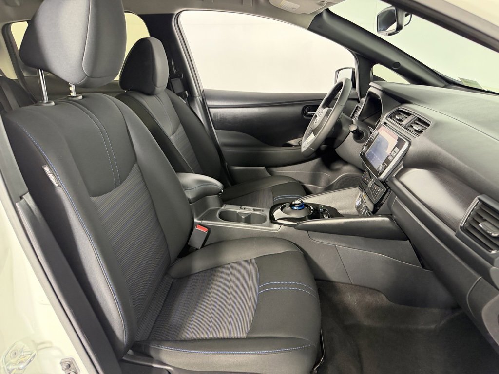 Used 2024 Nissan Leaf SV Plus image 32