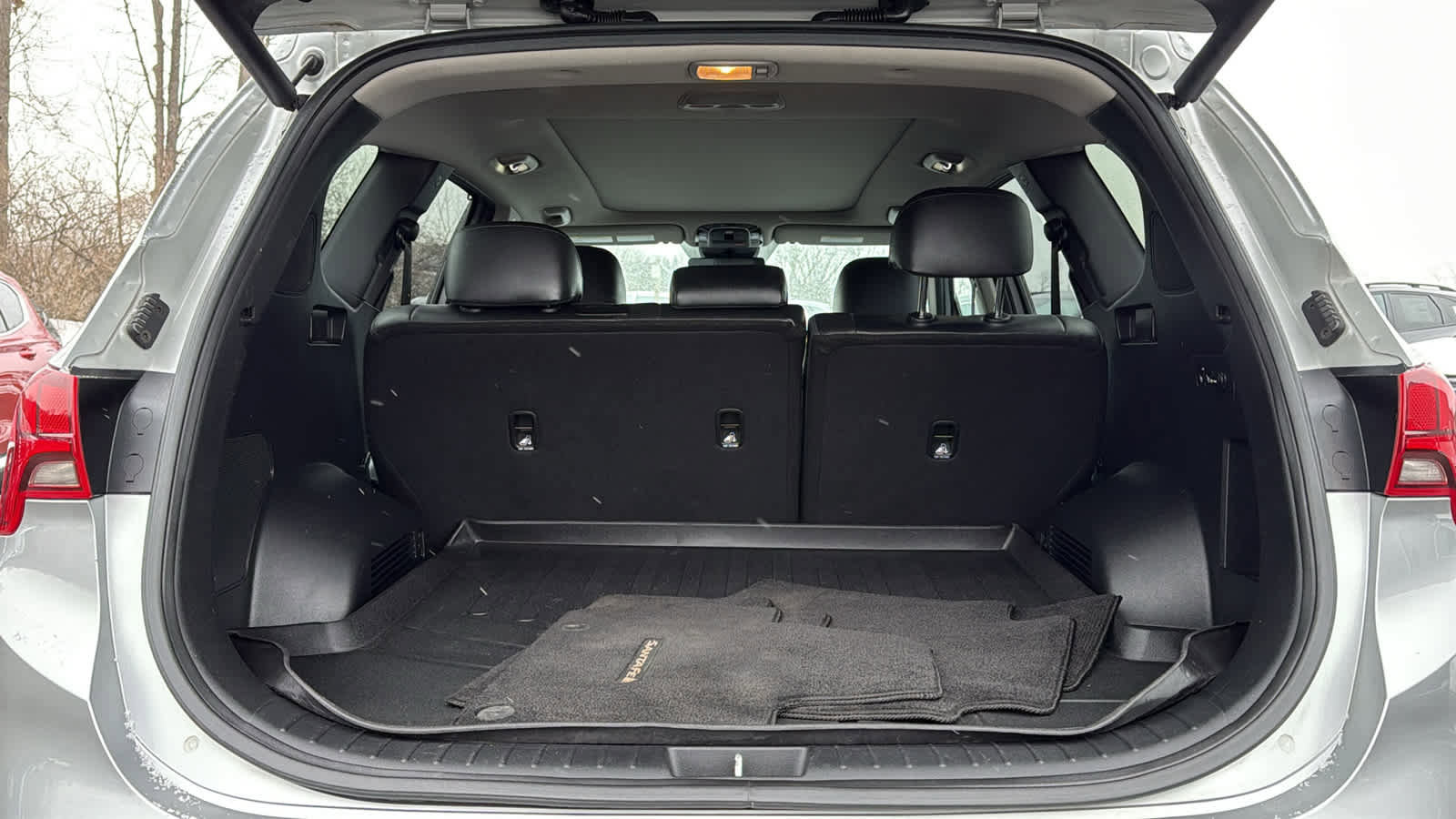 Used 2023 Hyundai Santa Fe SEL Premium image 27